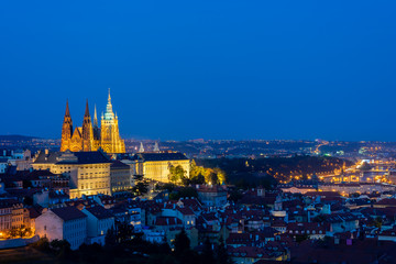 Fototapeta na wymiar Prague castle at blue hour
