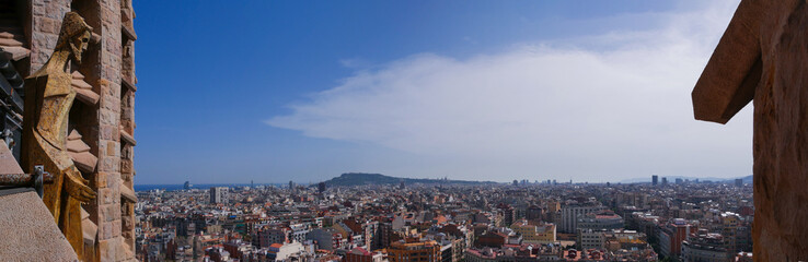 Fototapeta na wymiar Aerial view of Barcelona city from The Basílica de la Sagrada Família,