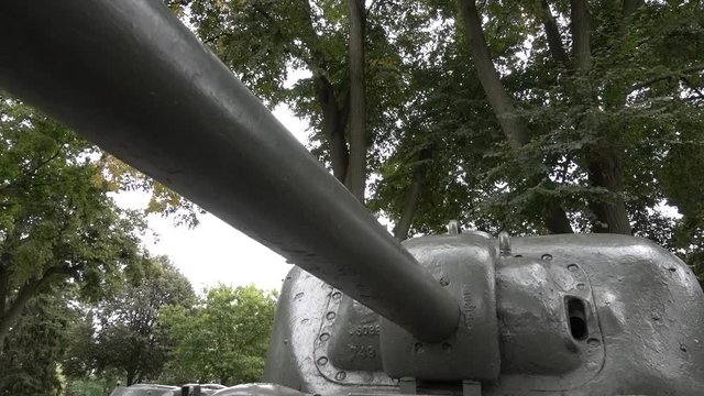 World War Ii Tank Pan Right To Left Along Tank Cannon Length