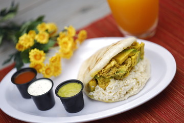 Arepa Reina Pepiada, Comida tradicional Venezolana. Traditional Venezuelan Food