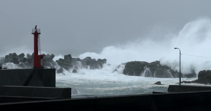 Hurricane Hits Port With Huge Waves And Storm Surge - Halong