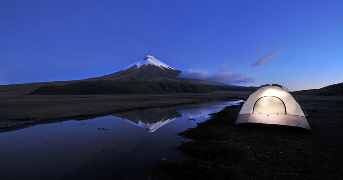 Cotopaxi, uno de los volcanes m&aacute;s altos del mundo. Ecuador