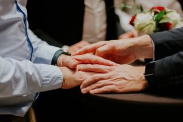 Mains de consolation  © lorabarra