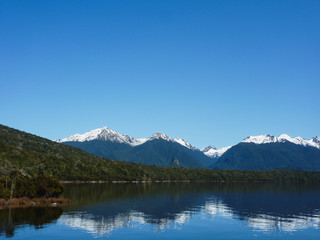 Naklejka na ściany i meble Lake Manapouri, New Zealand