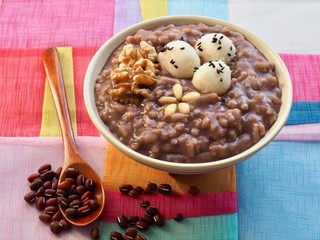 한국의 음식 팥죽과 떡 