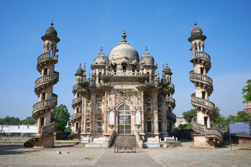 ジュナーガルのヴァジールズ マクバラー　グジャラート州、インド