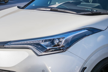 自動車のヘッドライト　Headlight of the car old © norikko