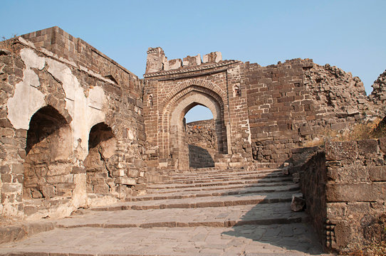 Daulatabad fort, door and arches, Aurangabad, Maharashtra