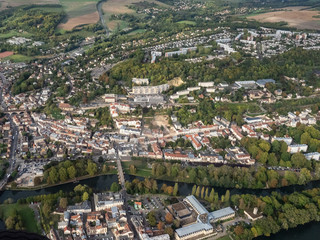 vue aérienne de la ville de Meulan-en-Yvelines en France