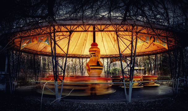 Verlassenes Karussell