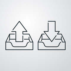 Símbolo bandeja de entrada. Icono plano lineal bandeja con flecha de subida y de bajada en fondo gris