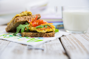 School lunch. Sandwich with vegetables and meat