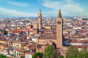 Fototapeta na wymiar Beautiful panorama of Verona, urban outdoor background