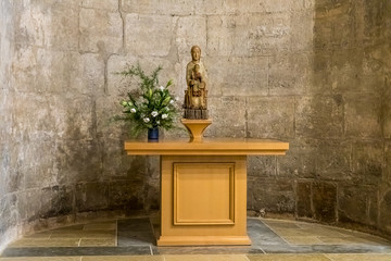 Obraz premium The interior of the Benedictine Abbey of Abu Gosh in the Chechen village Abu Ghosh near Jerusalem in Israel