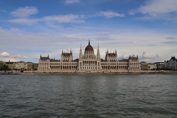 Fototapeta premium The Hungarian Parliament Building on the banks of the Danube in Budapest