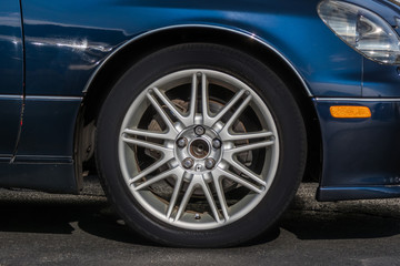 車のホイールとタイヤ　old  Wheel of the car