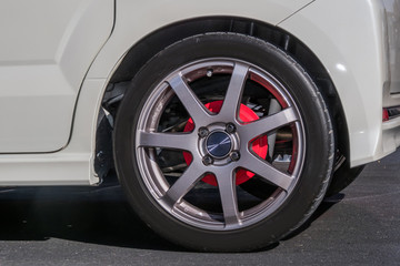 車のホイールとタイヤ　old  Wheel of the car