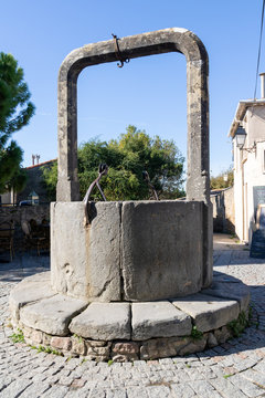 Un puits de la Cit&eacute; de Carcassonne