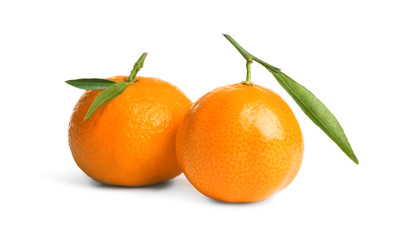 Naklejka na ściany i meble Fresh ripe juicy tangerines isolated on white