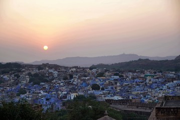Fototapeta na wymiar The sunset over the blue city of India