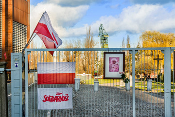 Historic gate number two of Gdansk Shipyard, Poland - obrazy, fototapety, plakaty