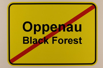 Grafische Darstellung des Ortsaugangsschildes der Stadt Oppenau im Schwarzwald in Englischer Sprache