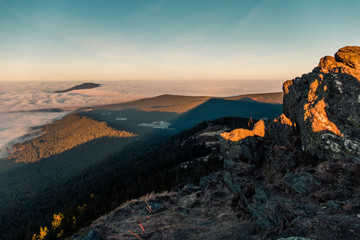 Sonnenaufgang im Nebelmeer