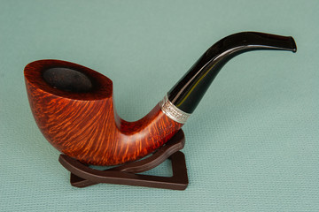 Classic briar wooden smoke pipe