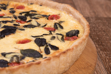 cheese, tomato and tomato quiche