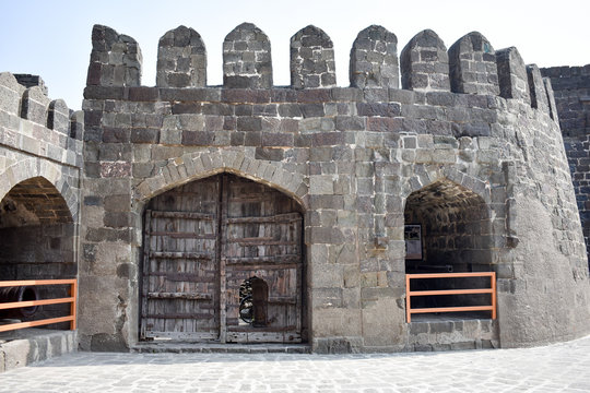 A BEAUTIFUL ARCHITECTURE AN ANCIENT DAULATABAD FORT AURANGABAD MAHARASTRA INDIA