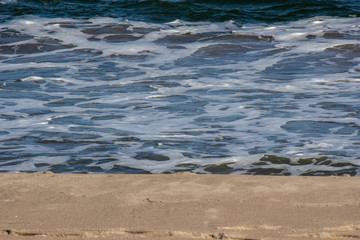 波打ち際 the shore