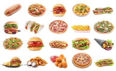 Selbstklebende Fototapete Essen Set aus verschiedenen Fast-Food-Produkten auf weißem Hintergrund