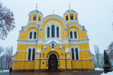 Fototapeta na wymiar St Volodymyr's Cathedral on cloudy winter day in Kyiv, Ukraine on January 28, 2019. 