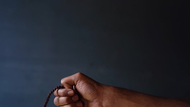 chanting mantra with 108 japa mala