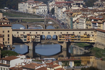 Fototapeta na wymiar Panoramic view of Arno river in Florence
