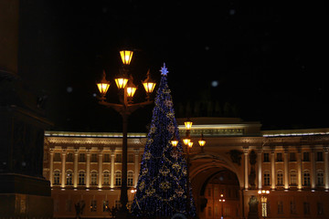 Fototapeta premium Celebrating Christmas and New Year in St. Petersburg on Palace Square