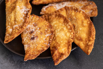 Trucha canaria, a Christmas pastry from the Canary Islands made from cabell d ' angel or sweet potatoes