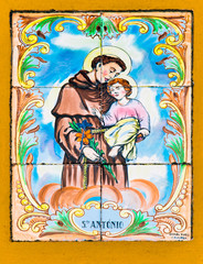 Panneau d'azulejos figurant Saint Antoine et l'Enfant Jésus à Castelo de Vide, Portugal