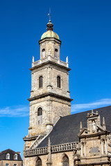 Fototapeta na wymiar Auray. Clocher de l'église Saint-Gildas. Morbihan. Bretagne