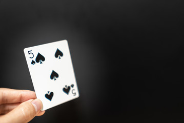 トランプ　クローバーの5