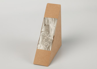 Eco-friendly disposable cardboard packaging for food, drinks