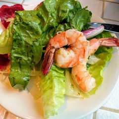 salad with shrimps