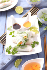 Fototapeta na wymiar vietnamese fresh spring roll with sauce