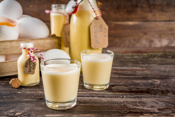 Homemade egg liquor