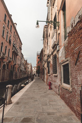 Fototapeta premium venice, italy, canal, venice canal, architecture, europe, travel, river