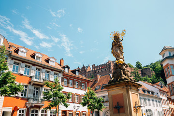 Old town Kornmarkt square and Heidelberg castle in Heidelberg, Germany - obrazy, fototapety, plakaty