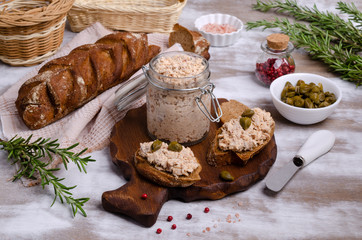Fish pate with capers