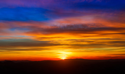 Fototapeta na wymiar beautiful sunset sky and clouds