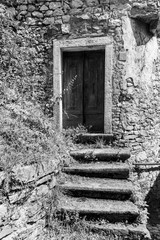 Fototapeta na wymiar The village of Casso in the Cellina valley