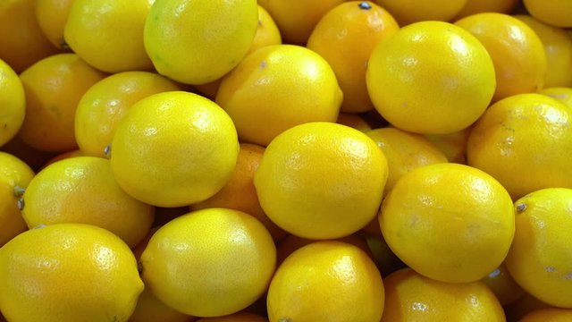  Ripe lemons at a farmers market in Spain.